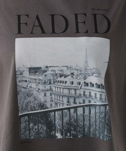 Elura（エルーラ）の「フォトプリントTシャツ/133598（Tシャツ/カットソー・レディース・オフホワイト/チャコールグレー・MEDIUM/LARGE）」の5枚目の写真