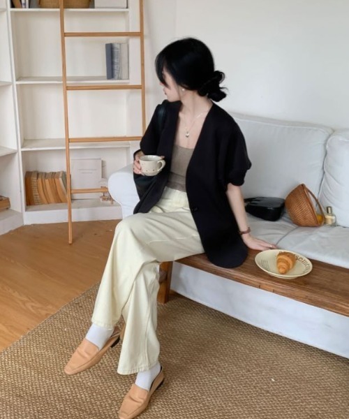 ECLIN（エクラン）の「バルーン袖ノーカラージャケット（ノーカラージャケット・レディース・ブラック/ベージュ・M/L/XL）」の15枚目の写真