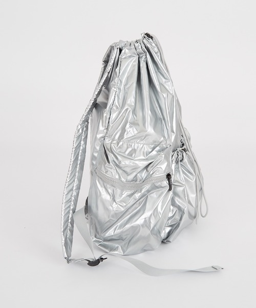 improves（インプローブス）の「メタリック バックパック（バックパック/リュック・メンズ・シルバー/ブラック・FREE）」の7枚目の写真
