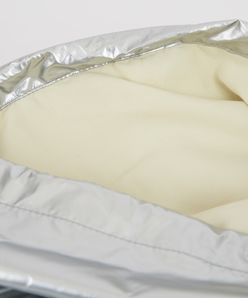 improves（インプローブス）の「メタリック バックパック（バックパック/リュック・メンズ・シルバー/ブラック・FREE）」の4枚目の写真