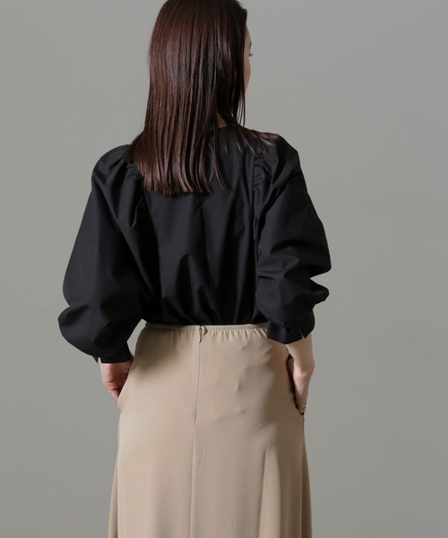 NANO universe（ナノユニバース）の「ボリュームスリーブブラウス（シャツ/ブラウス・レディース・ブラック/ライトブルー/ホワイト・FREE）」の9枚目の写真