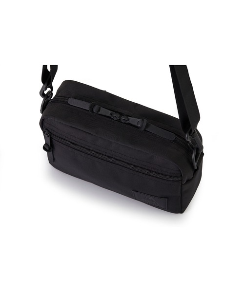 GREGORY(グレゴリー)の「パデッドショルダーポーチM PADDED SHOULDER POUCH M コーデュラバリスティックブラックライト(ショルダーバッグ・メンズ・ブラック・ONE SIZE)」の6枚目の写真