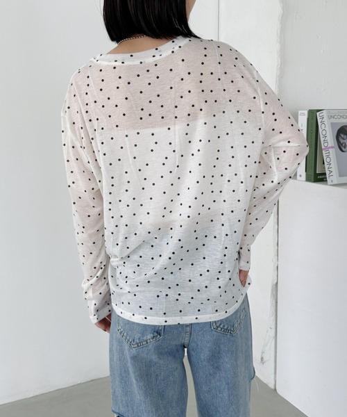 CLEA(クレア)の「ドット柄ロングシアートップス(Tシャツ/カットソー・レディース・アイボリー/ブラック/グレー/ベージュ・FREE)」の14枚目の写真