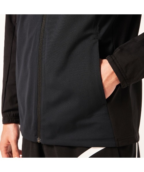 OAKLEY(オークリー)の「オークリー ENHANCE TECH JERSEY JACKET 14.0 / ジャージ・ジャケット/ TRAINING スポーツ・トレーニング/ OAKLEY(その他アウター・メンズ・ブラック/ネイビー/グリーン・L/M/S/XL)」の5枚目の写真