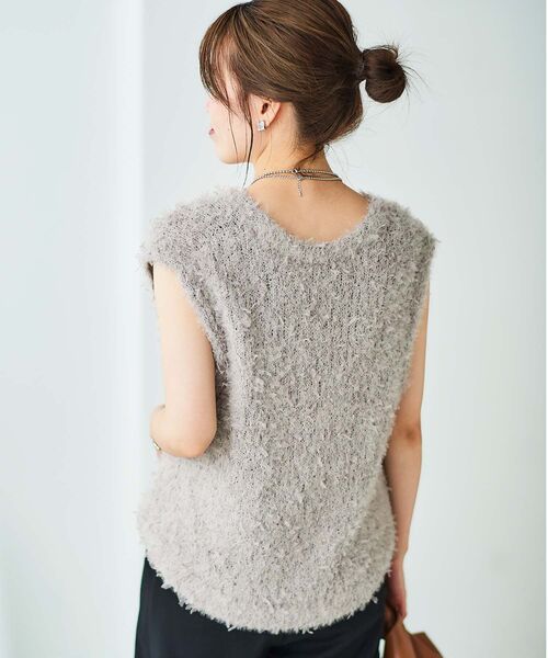 le.coeur blanc（ルクールブラン）の「チュール×フェザーVネックベスト（ベスト・レディース・ブラック/ベージュ・38）」の14枚目の写真