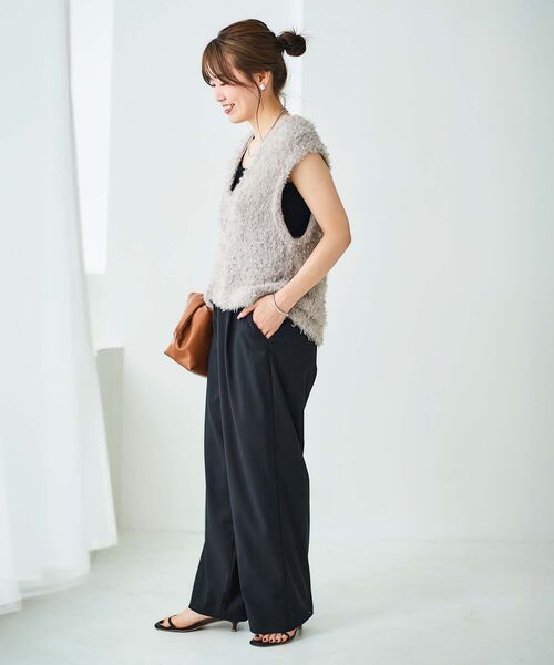 le.coeur blanc（ルクールブラン）の「チュール×フェザーVネックベスト（ベスト・レディース・ブラック/ベージュ・38）」の18枚目の写真