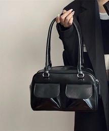 INASTUDIOS（イーナストゥディオス）の「フラップポケット フェイクレザーショルダーバッグ レディース（ショルダーバッグ）」