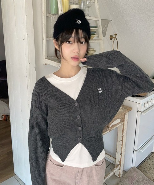 muahmuah(ムーアムーア)の「A'GEM/9 × .kom 『muah muah/ムーアムーア』 STITCH WOOL KNIT CROP CARDIGAN/ウールニットクロップカーディガン(カーディガン/ボレロ・レディース・ブラック/チャコールグレー/ベージュ・FREE)」の10枚目の写真