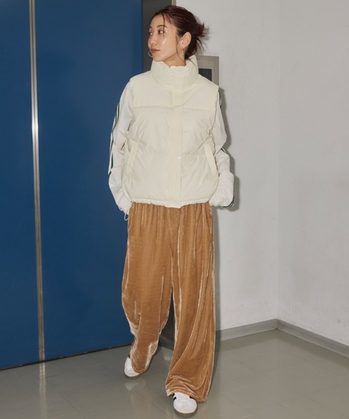 Auntie Rosa Holiday（アンティローザホリデー）の「2WAYベロアイージーパンツ（その他パンツ・レディース・ブラック/ベージュ・FREE）」の17枚目の写真
