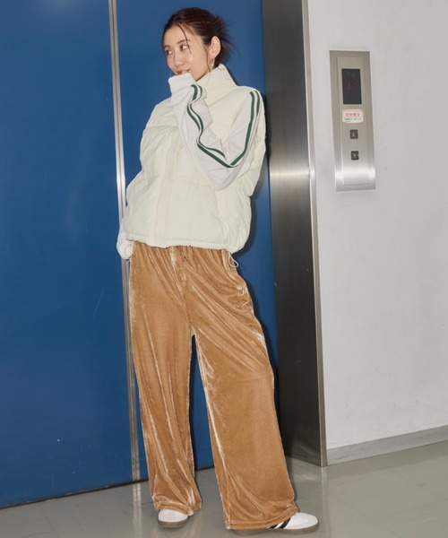 Auntie Rosa Holiday（アンティローザホリデー）の「2WAYベロアイージーパンツ（その他パンツ・レディース・ブラック/ベージュ・FREE）」の19枚目の写真