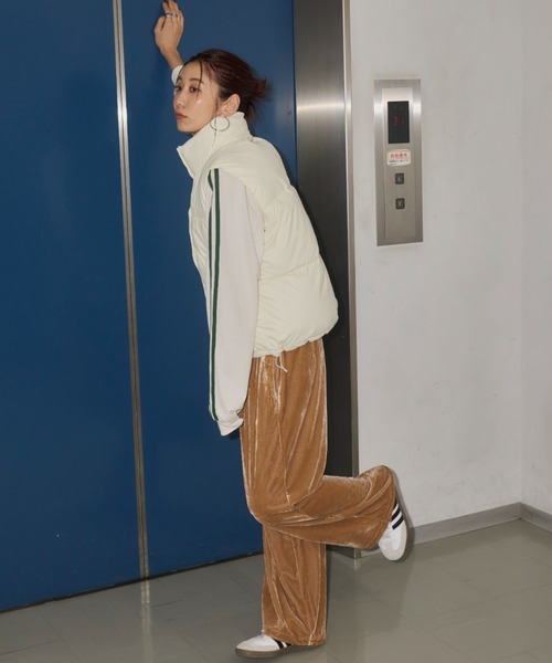 Auntie Rosa Holiday（アンティローザホリデー）の「2WAYベロアイージーパンツ（その他パンツ・レディース・ブラック/ベージュ・FREE）」の21枚目の写真