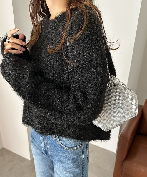 andme(アンドミー)の「フェザー起毛ショート丈ラメニットトップス(ニット/セーター・レディース・ブラウン/ブラック/シルバー系・M)」の2枚目の写真