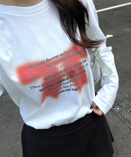 fiere(フィエール)の「リボンレタリングロンT/長袖Tシャツ(Tシャツ/カットソー・レディース・ホワイト/A・MEDIUM/LARGE/X-LARGE)」の2枚目の写真