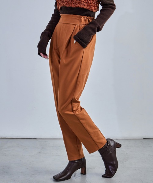 Fashion Letter(ファッションレター)の「【10色展開】ハイウエストテーパードタックスラックス ハイウエスト レディース 低身長 タック(スラックス・レディース・ブラウン系その他/グレイッシュベージュ/ブラック/グレー/イエロー/オレンジ/ネイビー/ピンク/グリーン/ブラウン・M)」の15枚目の写真