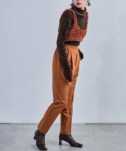 Fashion Letter(ファッションレター)の「【10色展開】ハイウエストテーパードタックスラックス ハイウエスト レディース 低身長 タック(スラックス・レディース・ブラウン系その他/グレイッシュベージュ/ブラック/グレー/イエロー/オレンジ/ネイビー/ピンク/グリーン/ブラウン・M)」の16枚目の写真