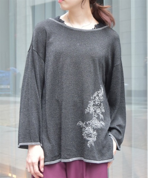 axes femme（アクシーズファム）の「前後２ＷＡＹ線画プリントニット（ニット/セーター・レディース・ブラック/グレイッシュベージュ/ホワイト・FREE）」の2枚目の写真