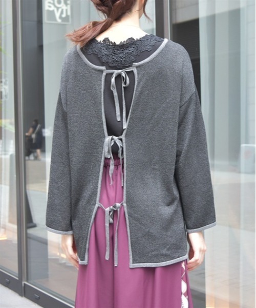 axes femme（アクシーズファム）の「前後２ＷＡＹ線画プリントニット（ニット/セーター・レディース・ブラック/グレイッシュベージュ/ホワイト・FREE）」の6枚目の写真