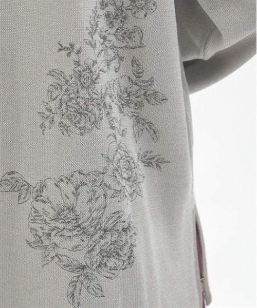 axes femme（アクシーズファム）の「前後２ＷＡＹ線画プリントニット（ニット/セーター・レディース・ブラック/グレイッシュベージュ/ホワイト・FREE）」の7枚目の写真