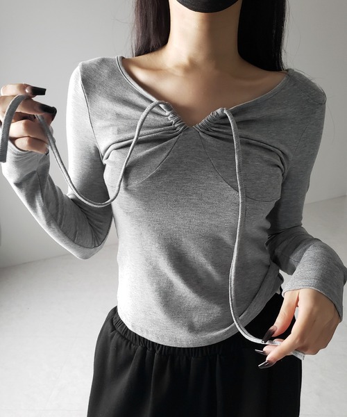 me+em select（ミームセレクト）の「【 ３WAY 】クロスストラップリボンギャザーカットソートップス ／ cross strap ribbon gather cutsew tops（Tシャツ/カットソー・レディース・ブラック/グレー/ホワイト・FREE）」の18枚目の写真