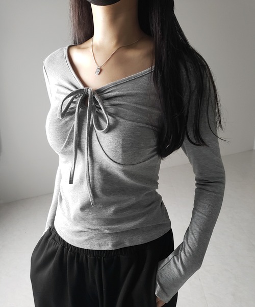 me+em select（ミームセレクト）の「【 ３WAY 】クロスストラップリボンギャザーカットソートップス ／ cross strap ribbon gather cutsew tops（Tシャツ/カットソー・レディース・ブラック/グレー/ホワイト・FREE）」の17枚目の写真