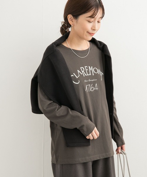 URBAN RESEARCH DOORS(アーバンリサーチドアーズ)の「ロゴプリント+刺しゅうロンT-SHIRTS(Tシャツ/カットソー・レディース・チャコールグレー/オフホワイト/ホワイト系その他・MEDIUM)」の3枚目の写真
