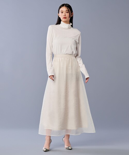uncrave（アンクレイヴ）の「アルビニスタシフォン ハイネック カットソー（Tシャツ/カットソー・レディース・ブラック系/ホワイト系/ダークブラウン系・1/2）」の4枚目の写真