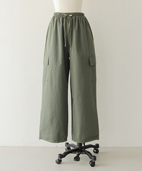 HER CLOSET(ハークローゼット)の「 【HER CLOSET】ワイドパラシュートカーゴパンツ WIDE PARACHUTE CARGO PANTS(カーゴパンツ・レディース・チャコール/カーキ/ブラック・FREE)」の10枚目の写真