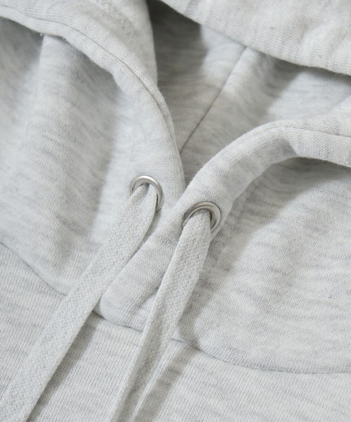 RE730(アールイーセブンサーティー)の「Denim applique embroidery pullover hoodie / デニムアップリケ刺繍プルオーバーパーカー/フーディー unisex(パーカー・メンズ・ブラック/ライトグレー・L/M)」の6枚目の写真
