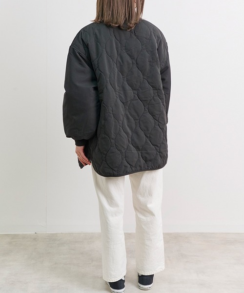 Fizz(フィズ)の「【Fizz/フィズ】 ウェーブキルトフロントボタンジャケット(ノーカラージャケット・レディース・ベージュ/アイボリー/ブラック/カーキ・M)」の7枚目の写真