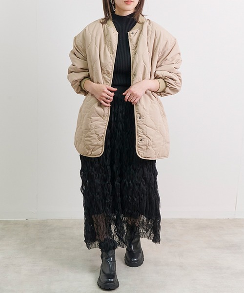 Fizz(フィズ)の「【Fizz/フィズ】 ウェーブキルトフロントボタンジャケット(ノーカラージャケット・レディース・ベージュ/アイボリー/ブラック/カーキ・M)」の8枚目の写真