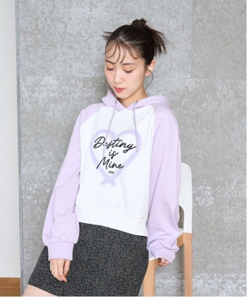 LOVETOXIC(ラブトキシック)の「【LTXC】ラグランプルパーカ(パーカー・キッズ・ラベンダー/ネイビー/ブラック・M:150cm/L:160cm/S:140cm)」の3枚目の写真