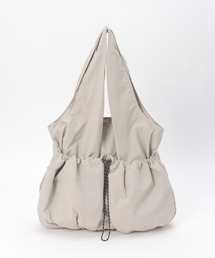 ikka（イッカ）の「【雑誌InRed4月号掲載】撥水ドロストポケバルーントート（トートバッグ）」