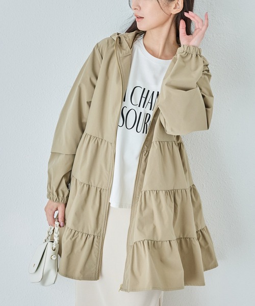 INCEDE（インシード）の「フード付きティアードコート（その他アウター・レディース・ベージュ/オフホワイト/ブラック・M/L/LL）」の3枚目の写真