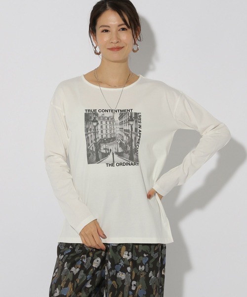 Elura(エルーラ)の「cityフォトプリントロンT/316576(Tシャツ/カットソー・レディース・チャコールグレー/ホワイト系その他6/ホワイト・LARGE/MEDIUM)」の2枚目の写真