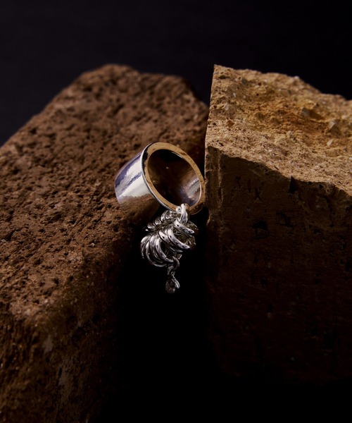 LAPUIS（ラピュイ）の「LAPUIS(ラピュイ) Bijou Coil ring（リング・レディース・ゴールド/マルチ/シルバー・11号/13号）」の4枚目の写真