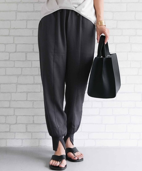 aquagarage(アクアガレージ)の「センター切り替えジョガーパンツ(その他パンツ・レディース・チャコール/ブラック/カーキ/ブルー・M/L/P)」の20枚目の写真