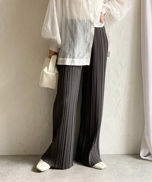 She's Closet(シーズクローゼット)の「セミワイドストレートロングプリーツパンツ(その他パンツ・レディース・アイボリー/グレイッシュベージュ/チャコールグレー/ブラック・L/M)」の1枚目の写真