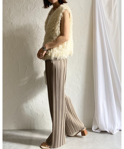 She's Closet(シーズクローゼット)の「セミワイドストレートロングプリーツパンツ(その他パンツ・レディース・アイボリー/グレイッシュベージュ/チャコールグレー/ブラック・L/M)」の14枚目の写真