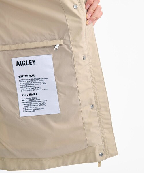 AIGLE(エーグル)の「防風 防水 透湿 GORE-TEX ゴアテックス 2レイヤー フーデッドコート / フード取り外し可(マウンテンパーカー・レディース・ベージュ/ダークブルー・35/38/36/40)」の21枚目の写真