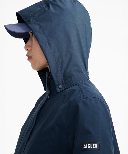AIGLE(エーグル)の「防風 防水 透湿 GORE-TEX ゴアテックス 2レイヤー フーデッドコート / フード取り外し可(マウンテンパーカー・レディース・ベージュ/ダークブルー・35/38/36/40)」の13枚目の写真