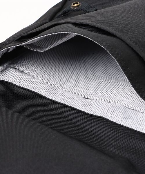 Carhartt（カーハート）の「【CARHARTT】ショルダーバッグ（ショルダーバッグ・メンズ・ブラック/ブラウン・FREE）」の4枚目の写真