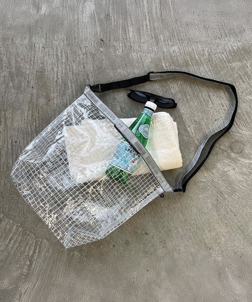 TIMELESS COMFORT（タイムレスコンフォート）の「WEEKEND(ER)（ウィークエンダー）GRID ROLLTOP S（ショルダーバッグ・メンズ・グレー/オレンジ・ONE SIZE）」の3枚目の写真