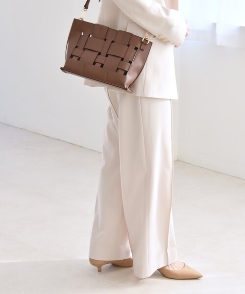 quaranciel(カランシエル)の「quaranciel: フラップ デザイン センター シーム セミ ワイド パンツ(セットアップ対応)(その他パンツ・レディース・ベージュ/ネイビー・36/38/40)」の14枚目の写真