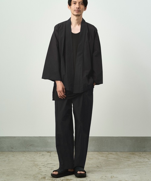 和ROBE（ワローブ）の「WA Y SHIRT TECH（カーディガン/ボレロ・メンズ・ホワイト/チャコール/ブラック・2/3）」の16枚目の写真