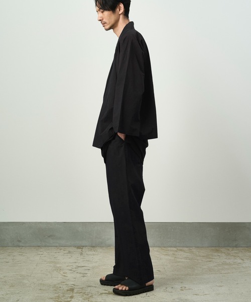 和ROBE（ワローブ）の「WA Y SHIRT TECH（カーディガン/ボレロ・メンズ・ホワイト/チャコール/ブラック・2/3）」の17枚目の写真