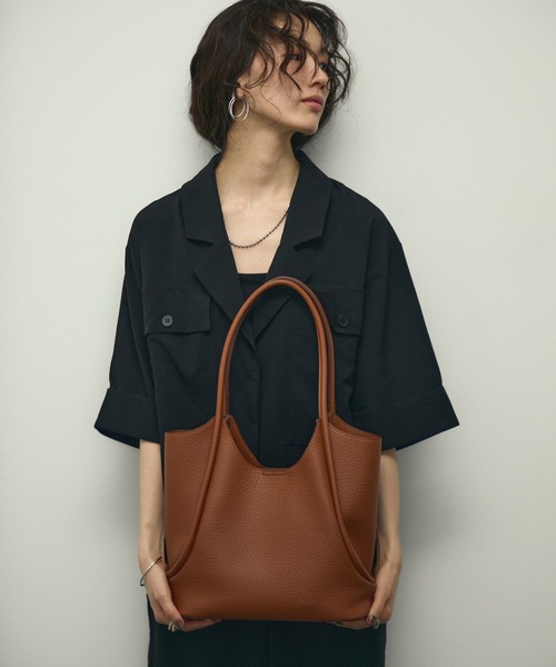 Lutim by u(ルチバイユー)の「Cord tote bag with pouch / ポーチ付コードトートバック(トートバッグ・レディース・キャメル/ベージュ/ブラック/アイボリー/ブラウン・FREE)」の7枚目の写真