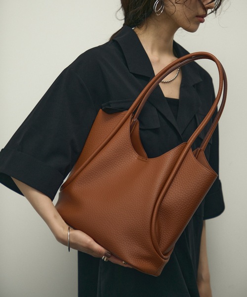 Lutim by u(ルチバイユー)の「Cord tote bag with pouch / ポーチ付コードトートバック(トートバッグ・レディース・キャメル/ベージュ/ブラック/アイボリー/ブラウン・FREE)」の9枚目の写真