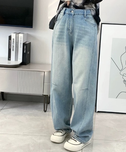 gossip！ロサンゼルス（ゴシップロサンゼルス）の「ワイドレッグ バレルデニムパンツ（デニムパンツ・レディース・ライトブルー・S/M）」の13枚目の写真