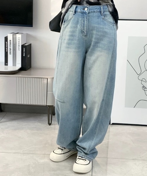 gossip！ロサンゼルス（ゴシップロサンゼルス）の「ワイドレッグ バレルデニムパンツ（デニムパンツ・レディース・ライトブルー・S/M）」の14枚目の写真