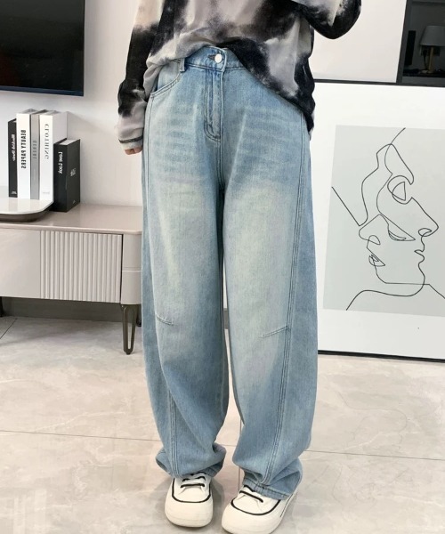 gossip！ロサンゼルス（ゴシップロサンゼルス）の「ワイドレッグ バレルデニムパンツ（デニムパンツ・レディース・ライトブルー・S/M）」の18枚目の写真